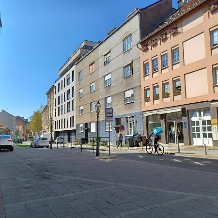 Apartment Elara Zagreb Bagian luar foto